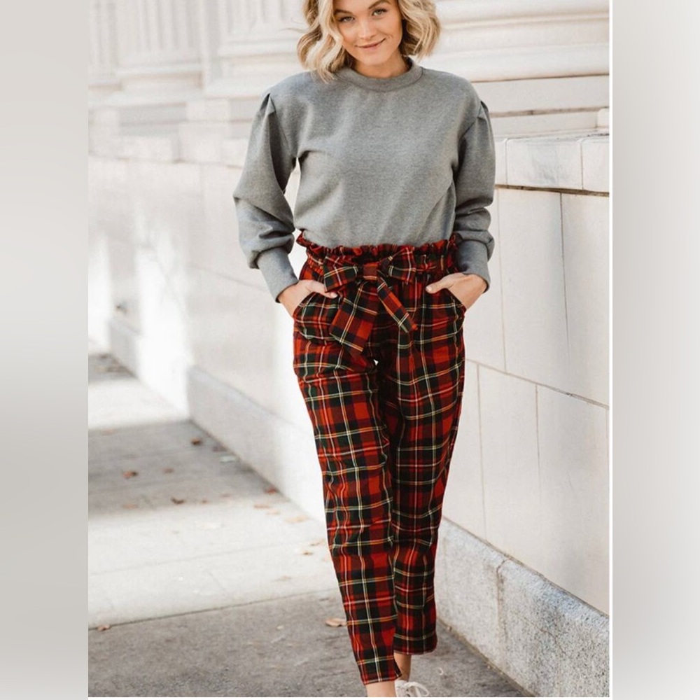 Albion red plaid holiday bow belt capri pants  M